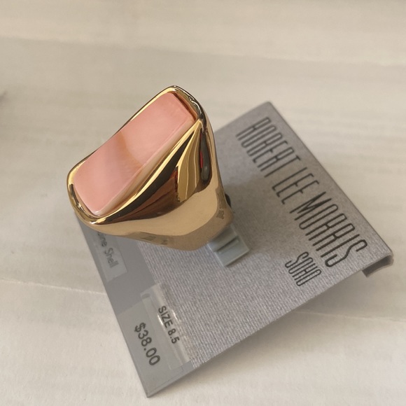 Robert Lee Morris Soho Shell Cocktail Ring - Picture 2 of 5